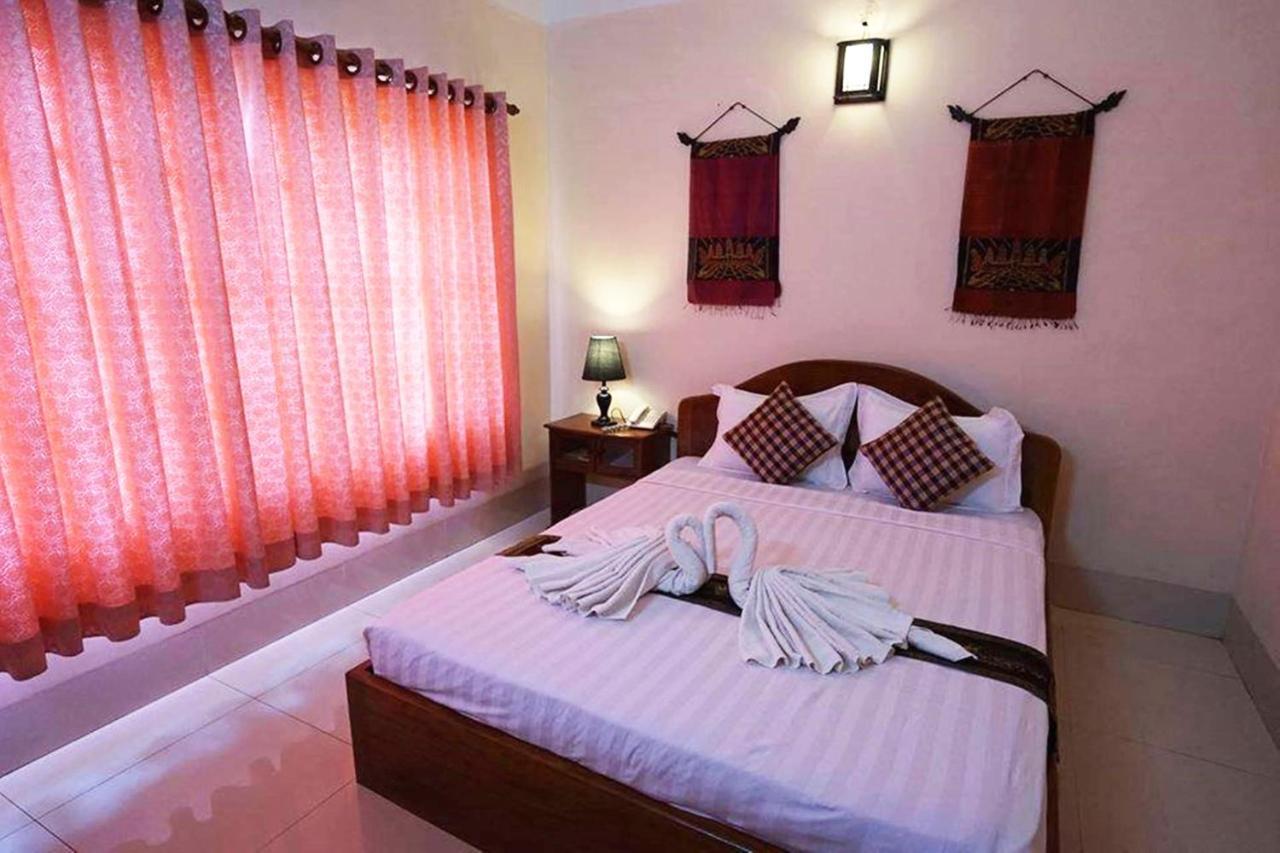 Siem Reap Riverside Hotel Exteriör bild