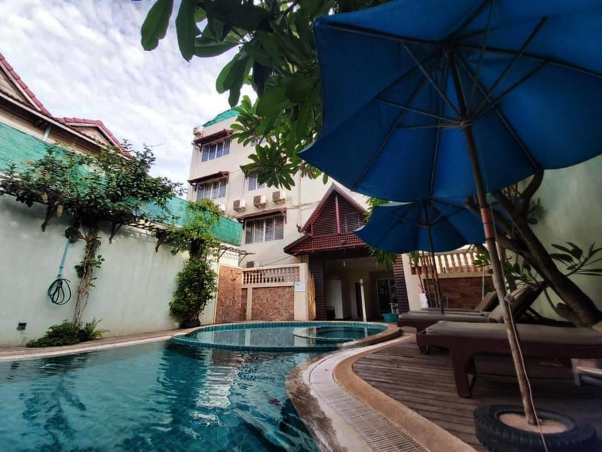 Siem Reap Riverside Hotel Exteriör bild