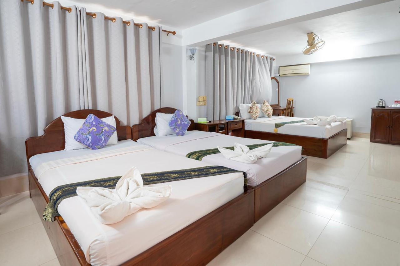 Siem Reap Riverside Hotel Exteriör bild