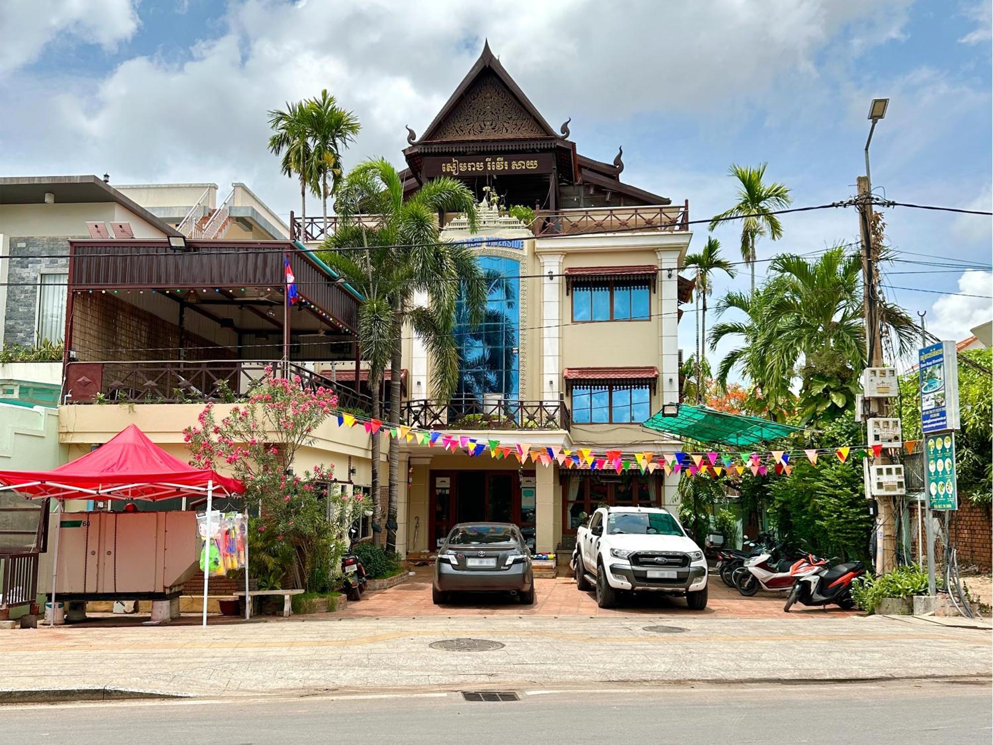 Siem Reap Riverside Hotel Exteriör bild