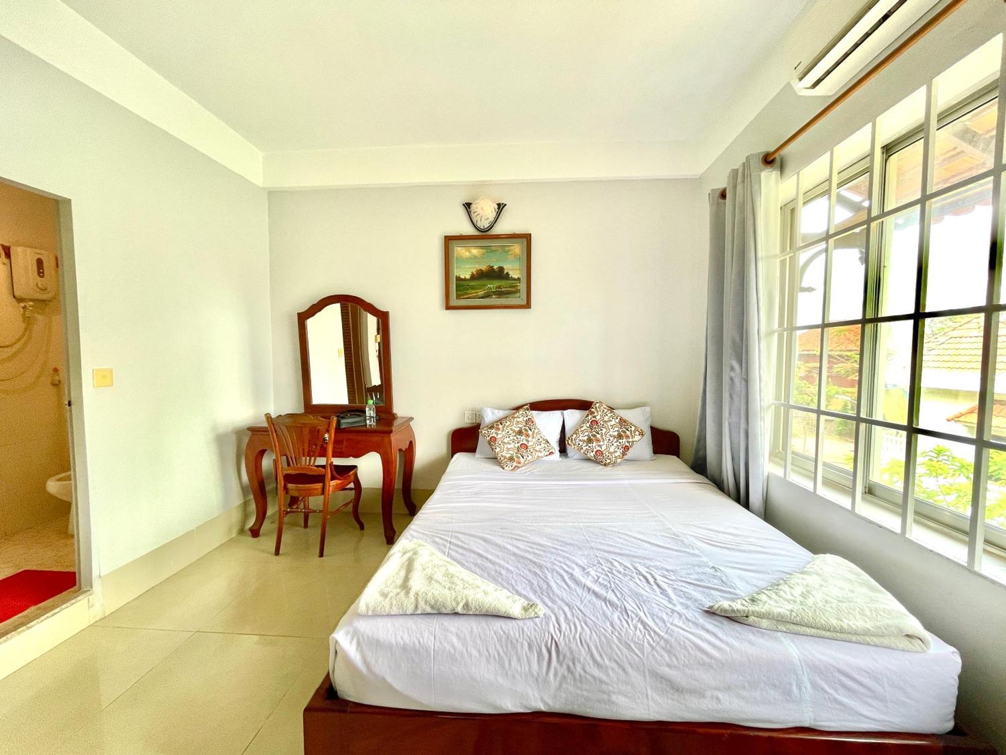 Siem Reap Riverside Hotel Exteriör bild