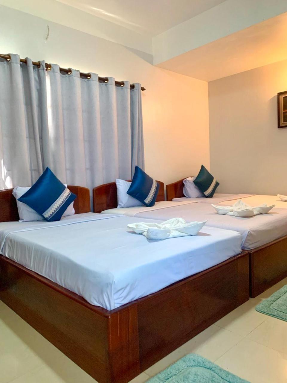 Siem Reap Riverside Hotel Exteriör bild